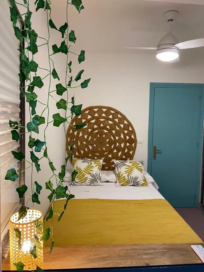 Victoria Familia Bohemia Vintage Centro Ciudad Apartment Malaga